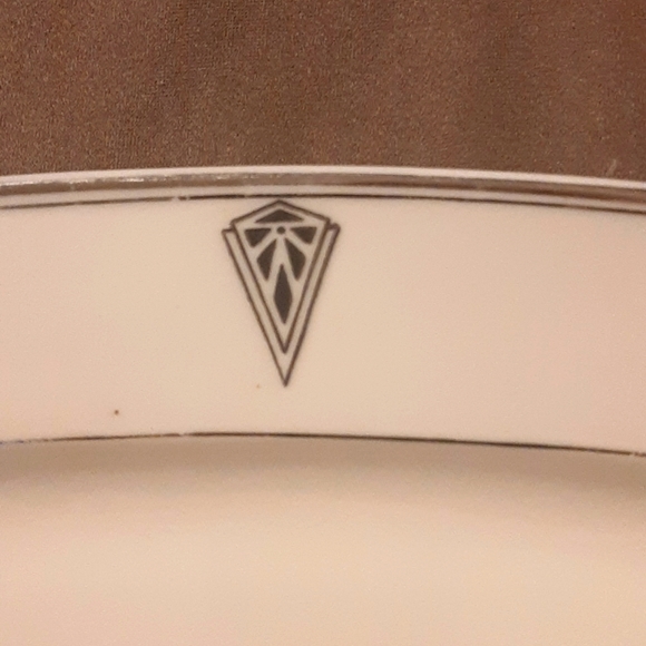 Incredible 15 1/2" DEAUVILLE community Platter - Picture 2 of 3